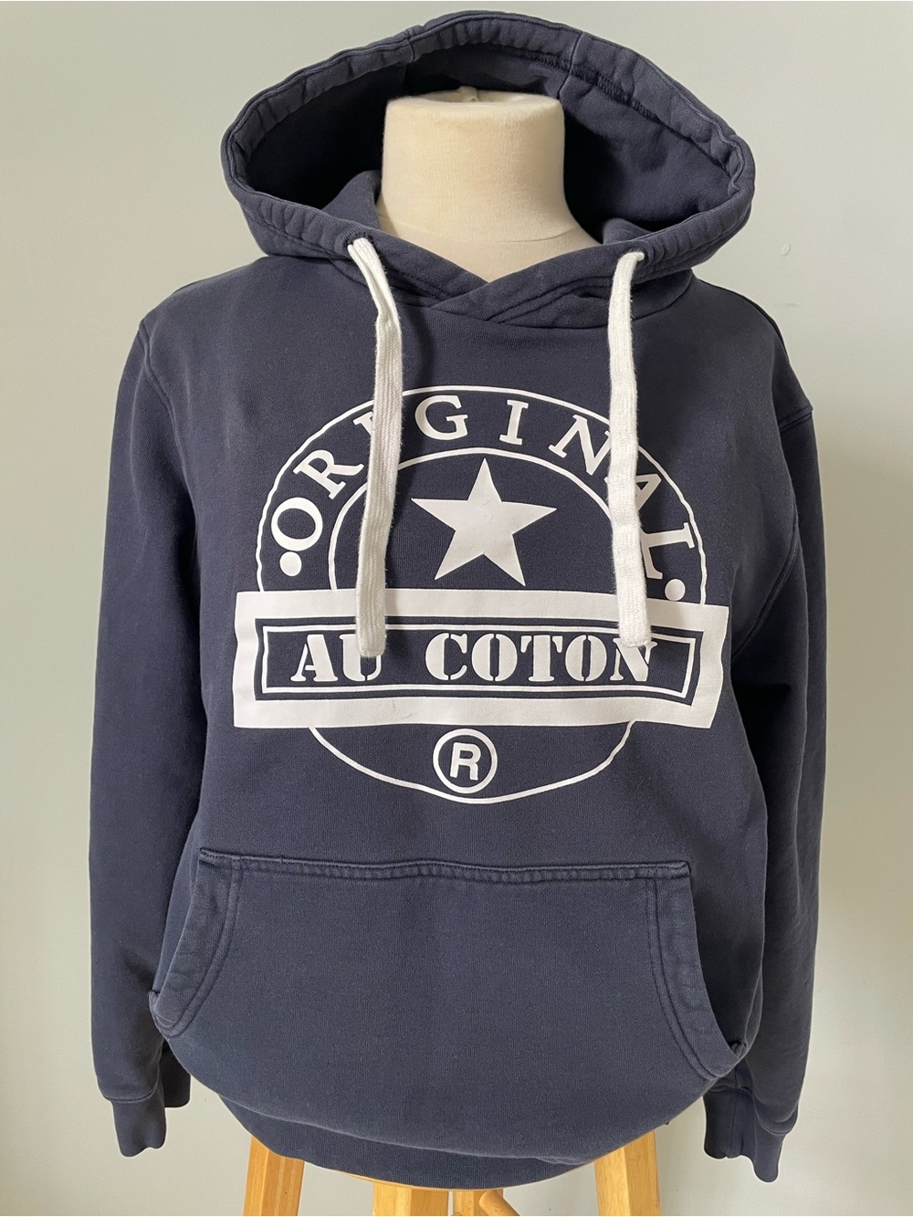 Au Coton Graphic navy blue and White Hoodie Pullover Unisex Small